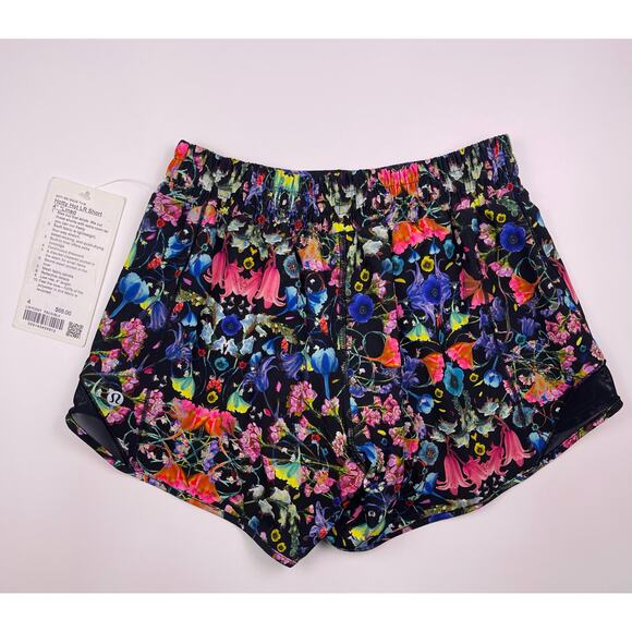 Lululemon Hotty Hot LR Short 4” Lined Black Multi Floral Print Size 4 NWT - Picture 3 of 10
